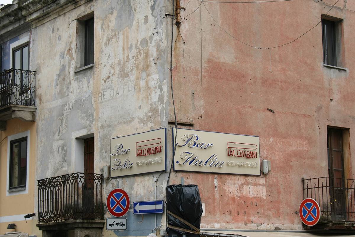 Corso Umberto con edifici storici nel centro di Olbia